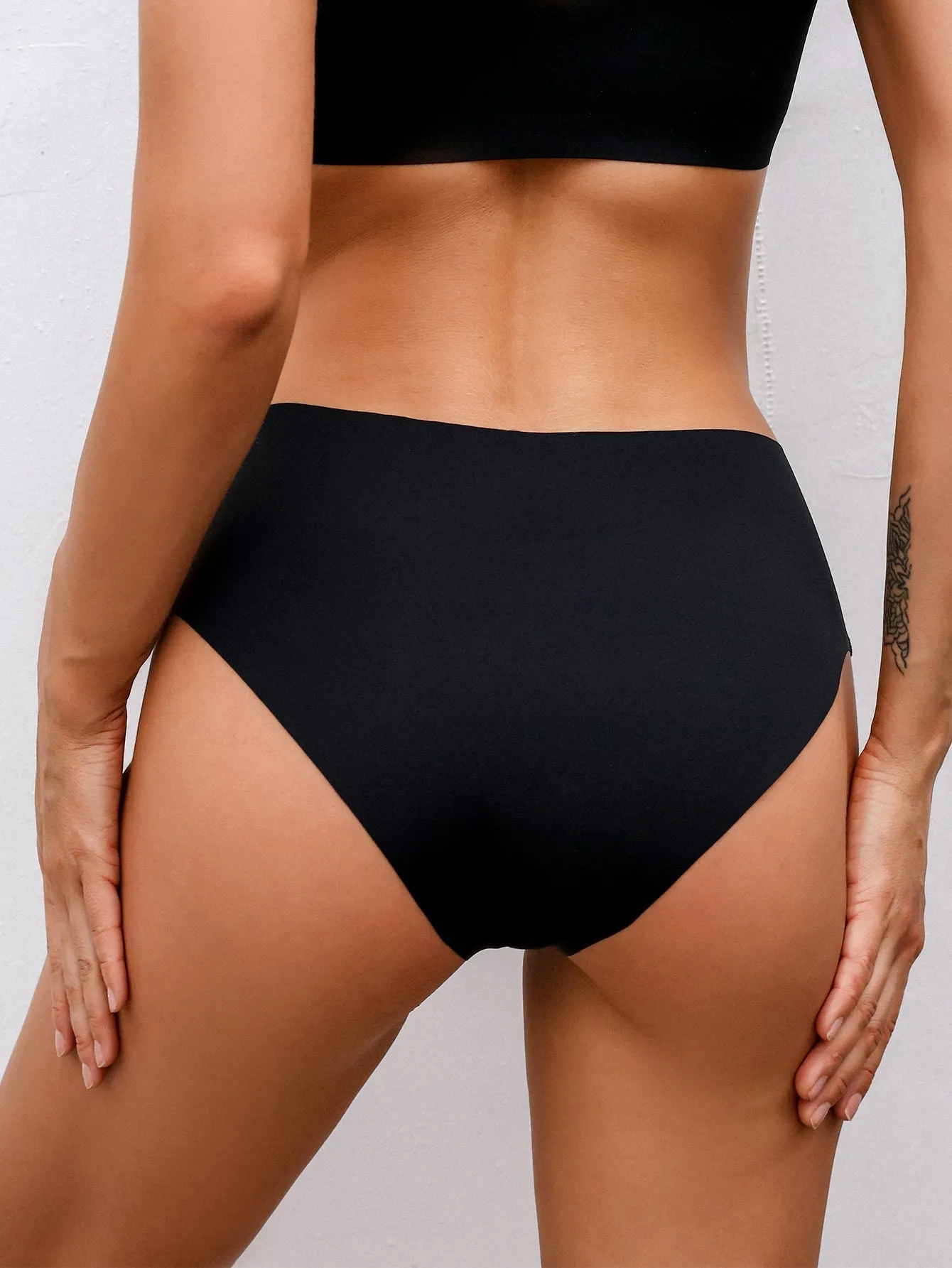 3PCS Daily Wear Middle Waist Basic Color Silky Seamless Panty Set