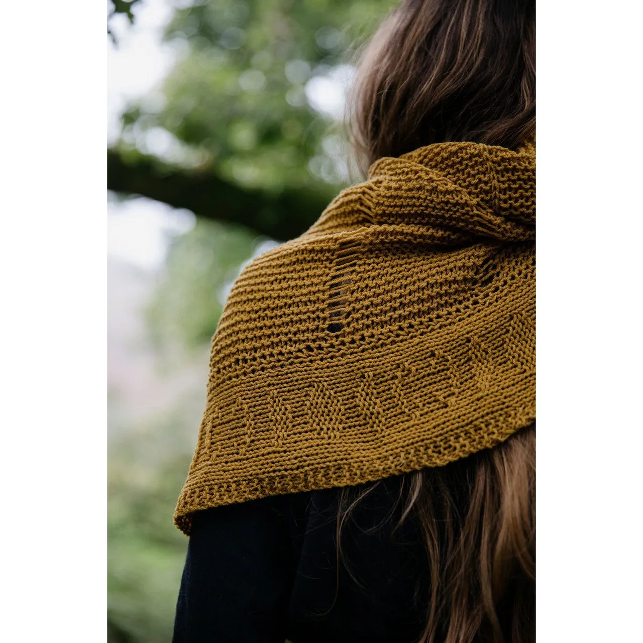 A Little Book of Moon-Inspired Shawls by Pauliina Kuunsola