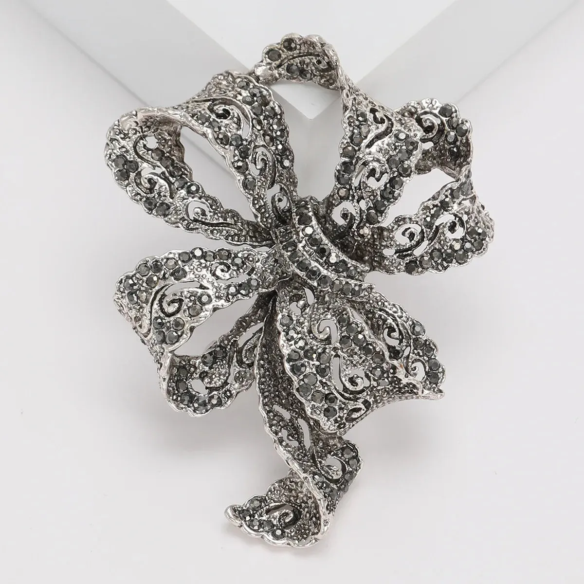 Aysel Sequin Brooch Pin