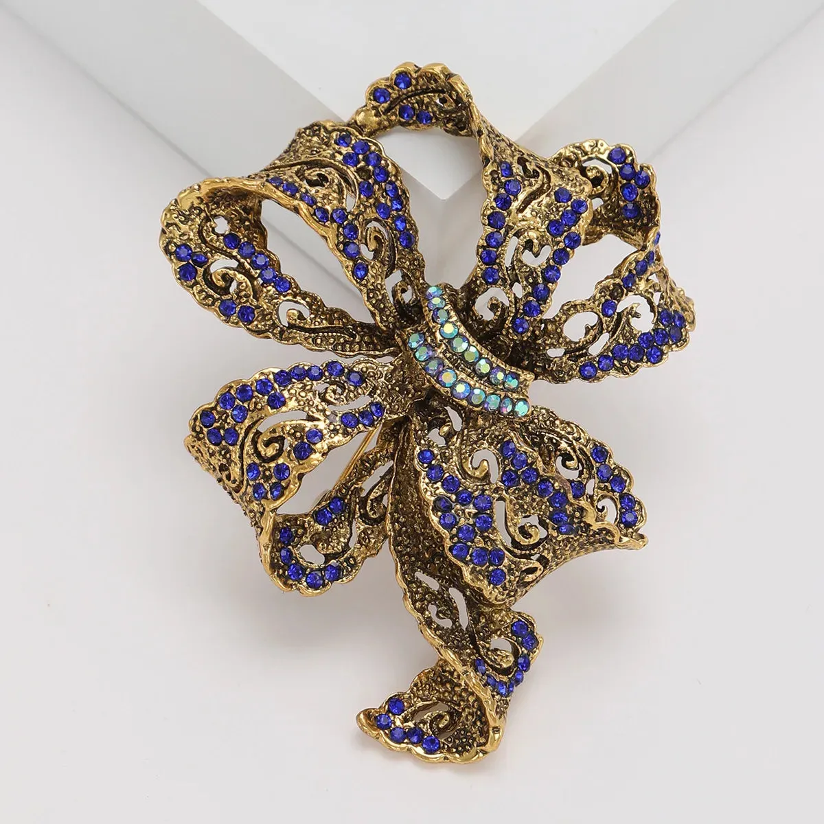 Aysel Sequin Brooch Pin