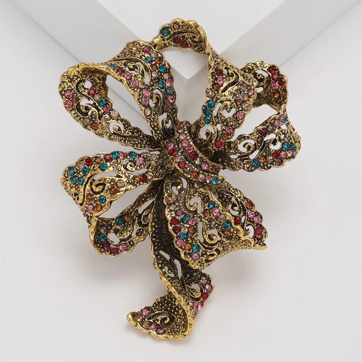 Aysel Sequin Brooch Pin