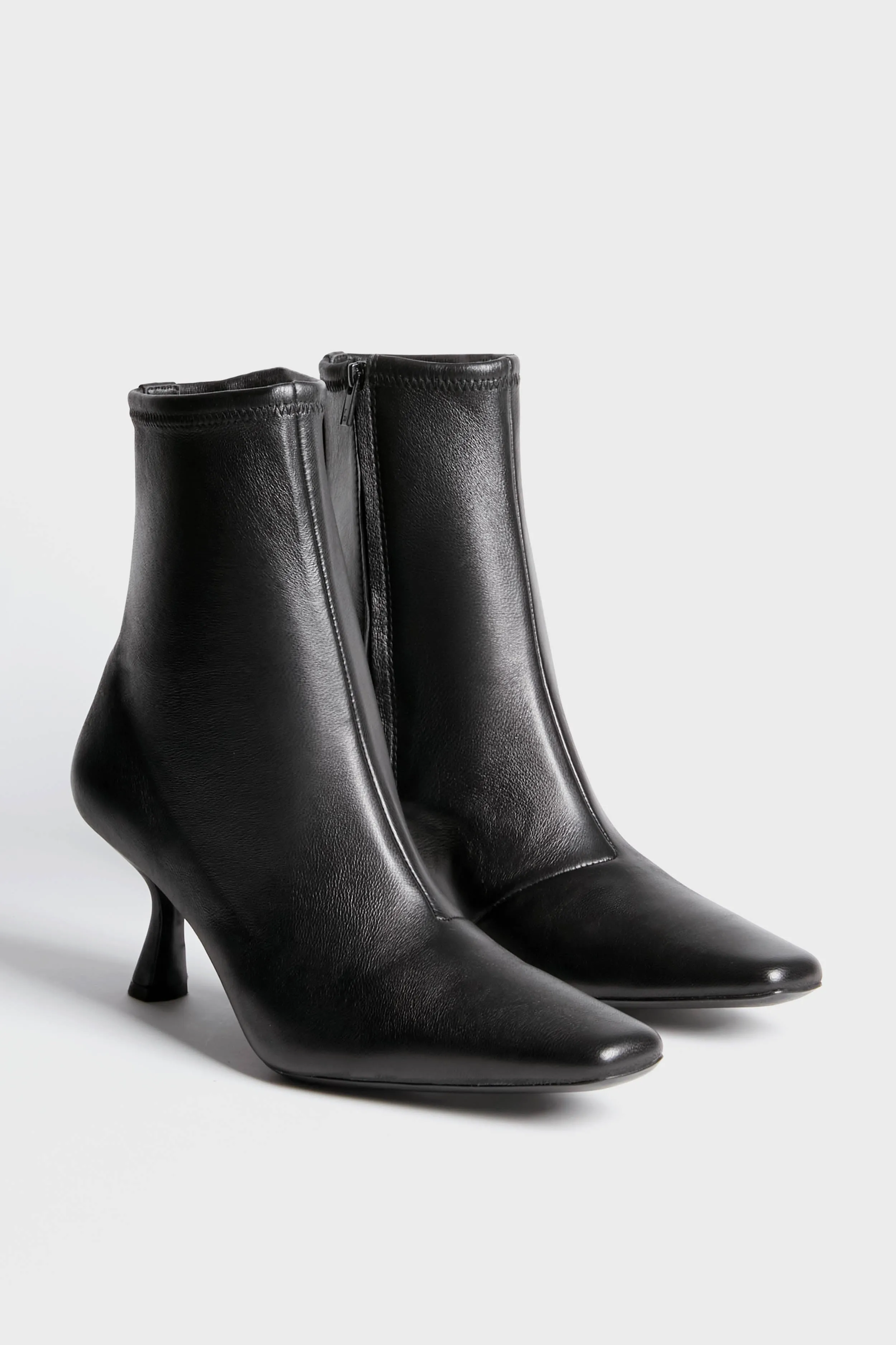 Black Thandy Boots