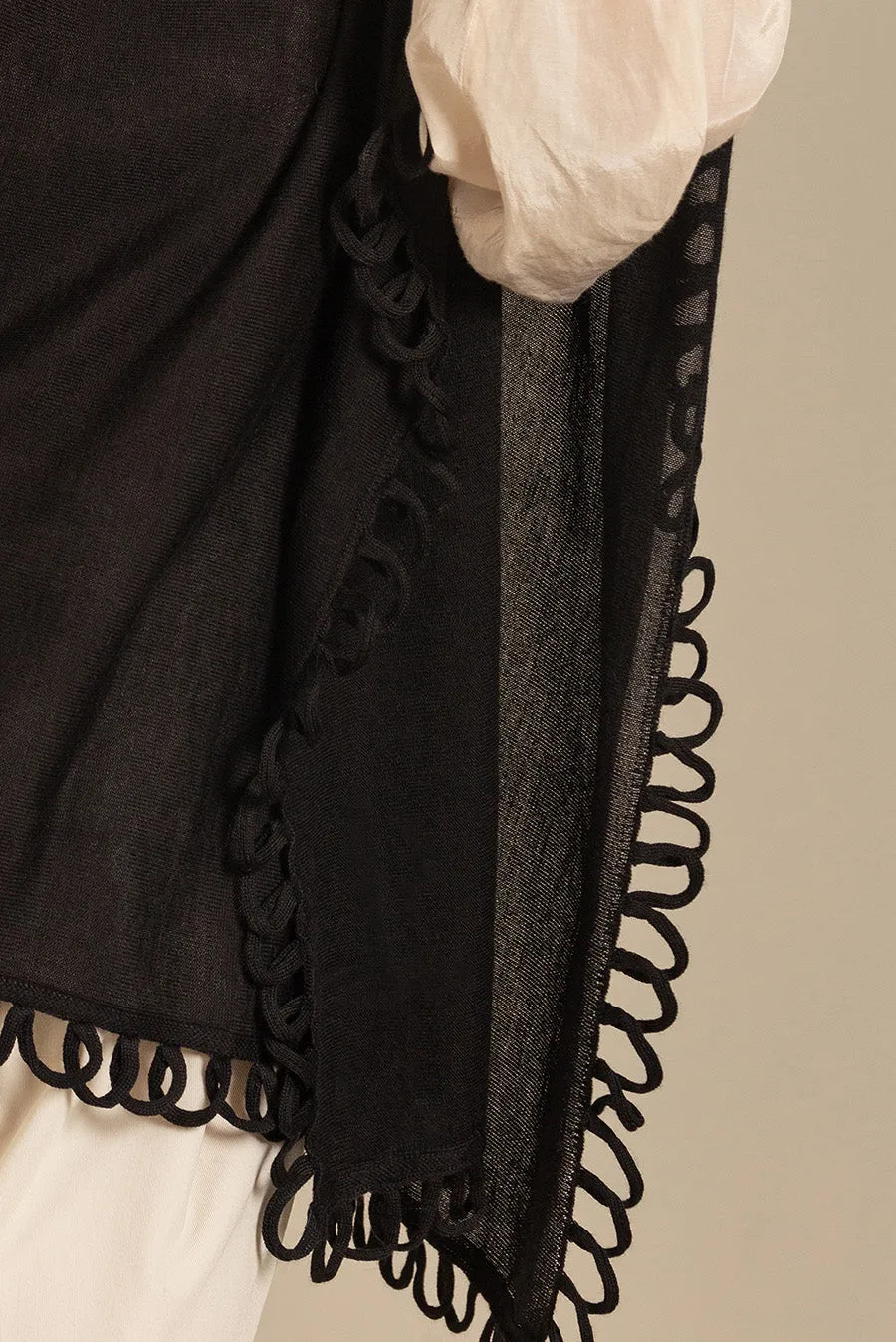 Bruma Poncho Alpaca 16 Color Black
