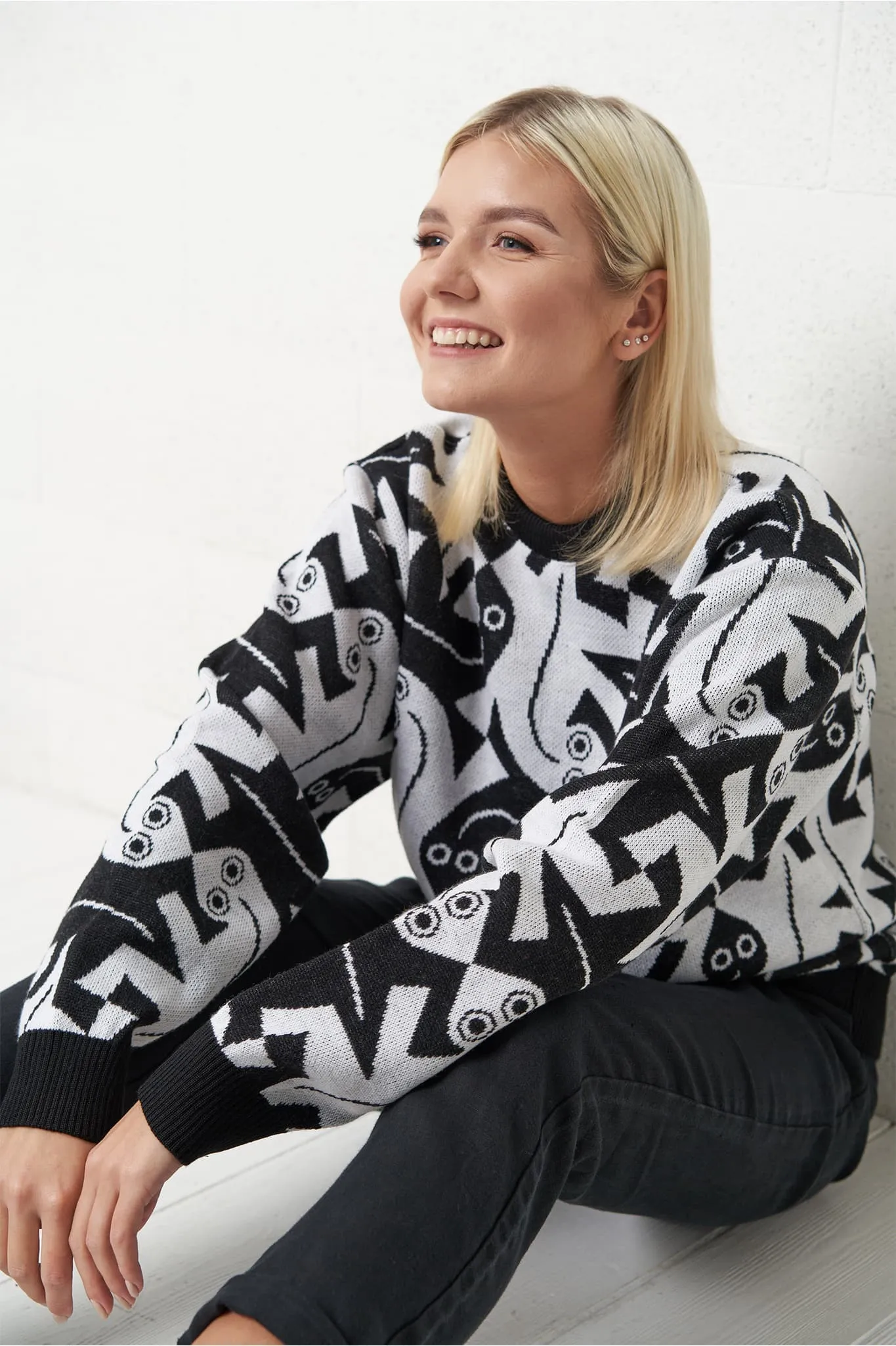 Casual look wool lizard sweater