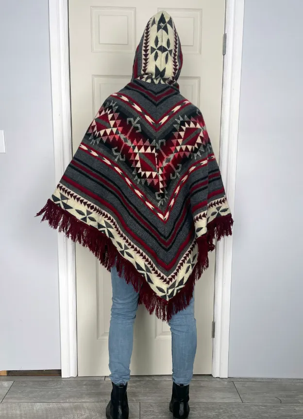 Cozy Western Style Boho Alpaca Poncho With Fringe