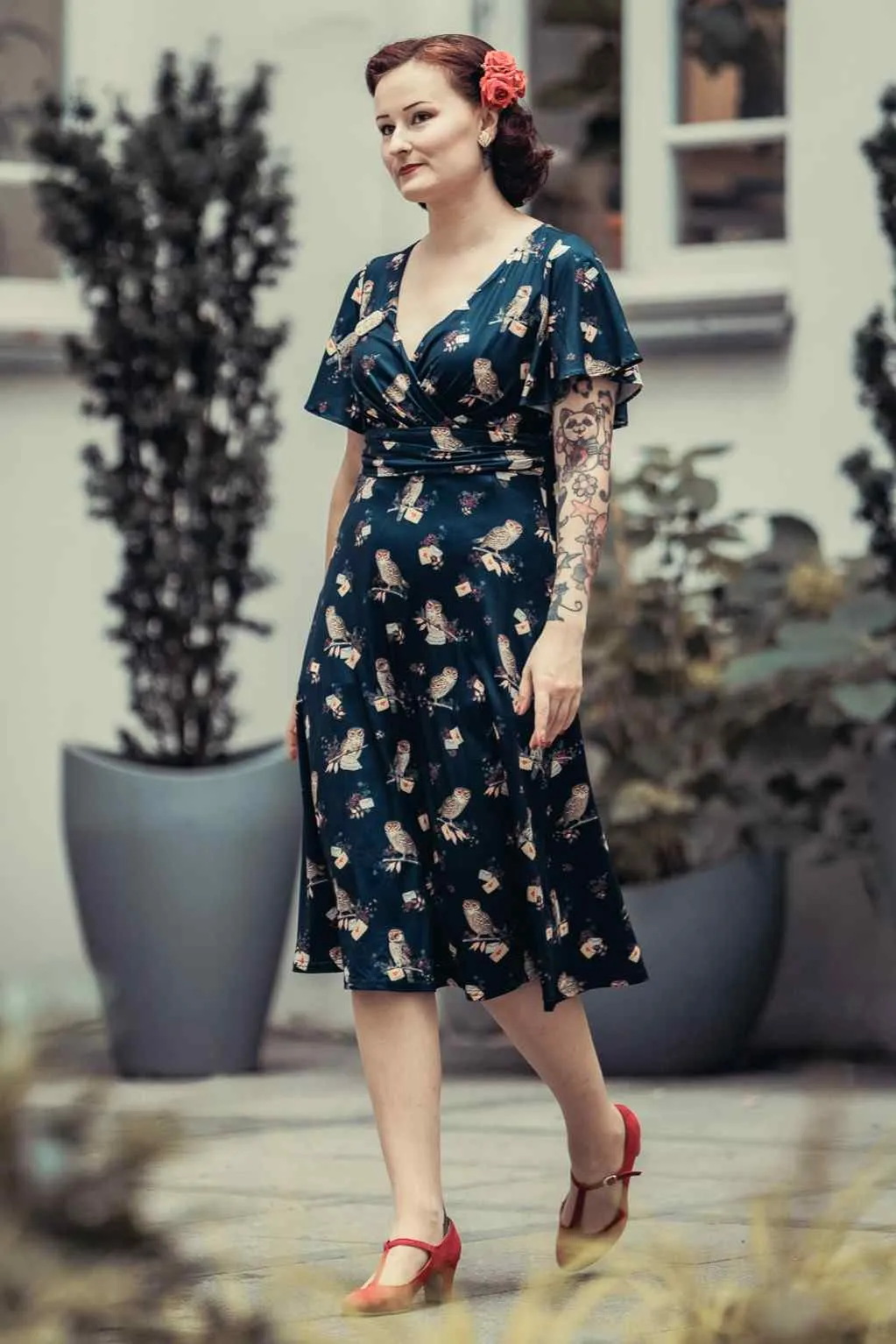 Donna Crossover Bust Oxford Blue Owls and Letters Dress