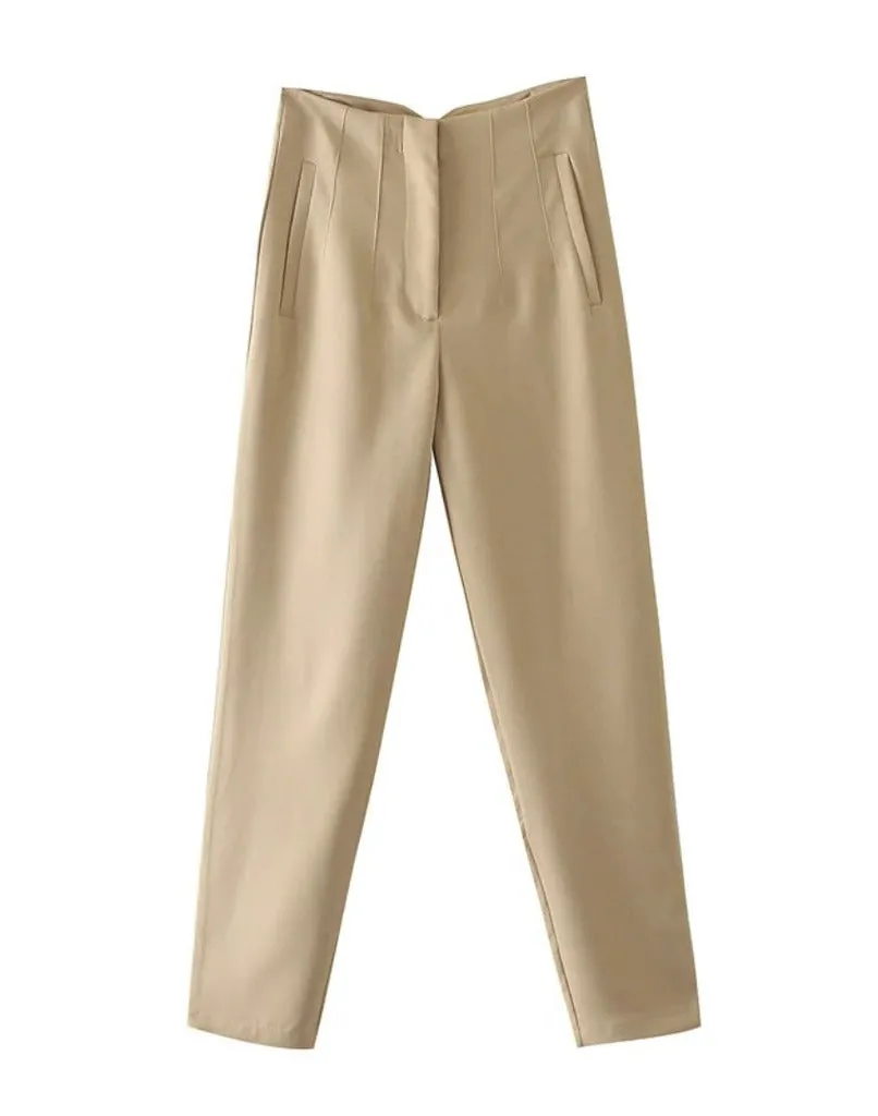 Elegant crease-free trousers for all occasions