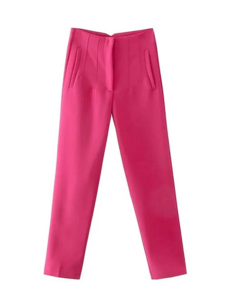 Elegant crease-free trousers for all occasions