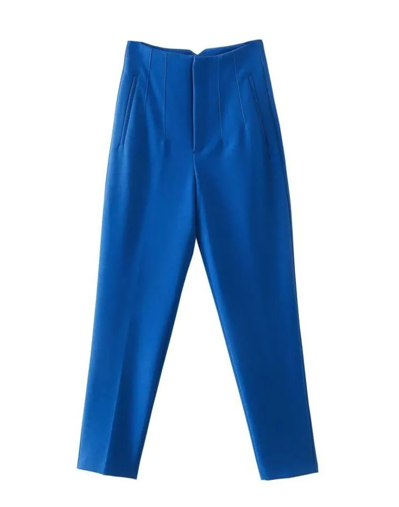 Elegant crease-free trousers for all occasions