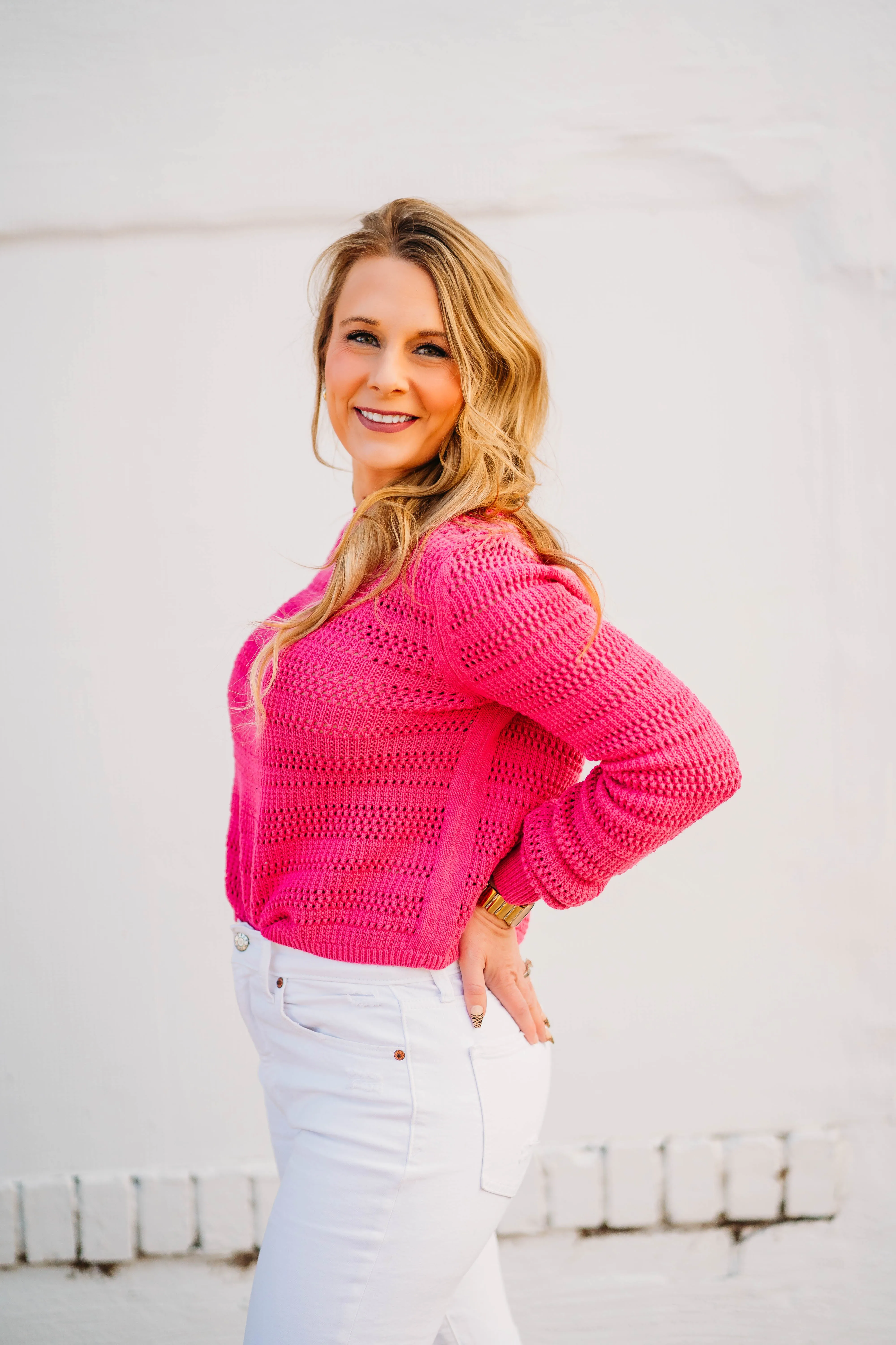 Kut: Portia Pullover Cropped Sweater in Fuschia
