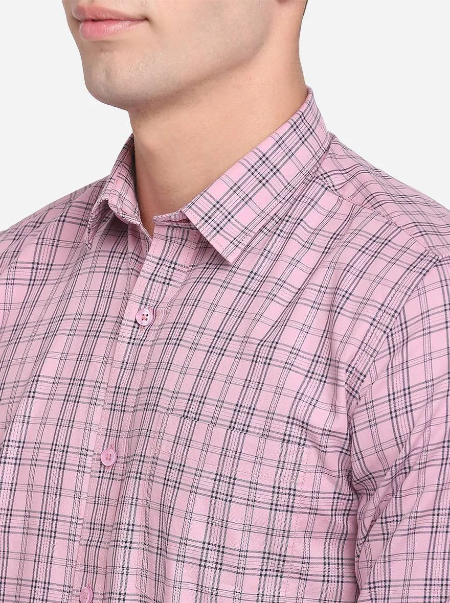Lilas Pink Checked Slim Fit Casual Shirt | JadeBlue
