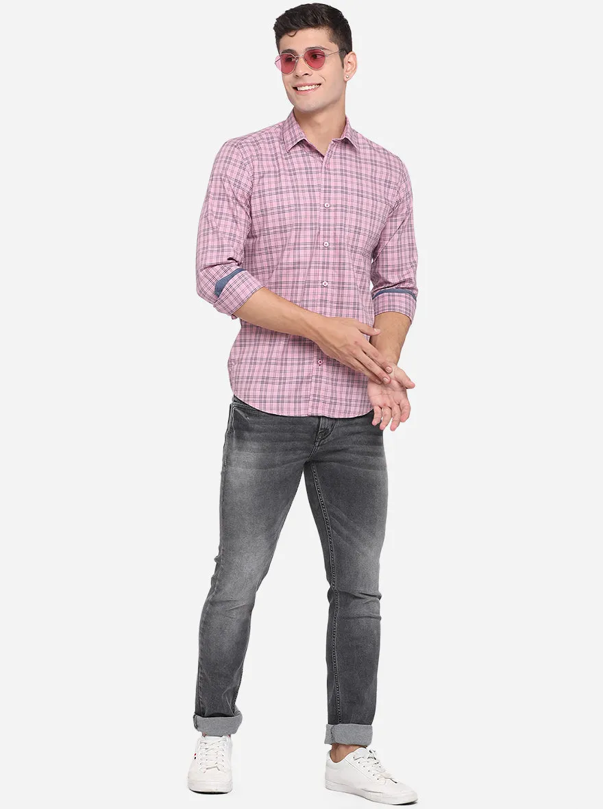 Lilas Pink Checked Slim Fit Casual Shirt | JadeBlue