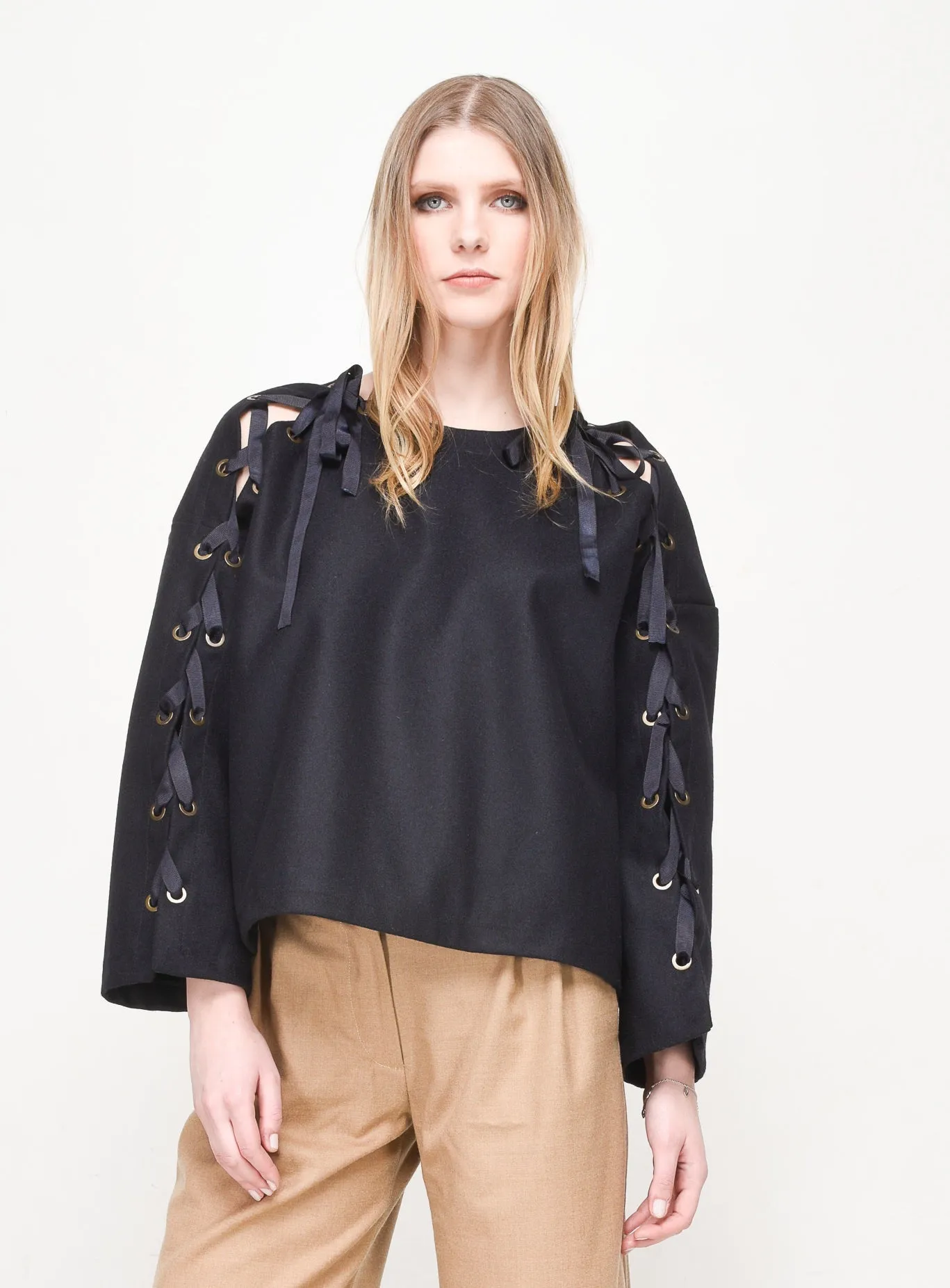 Lose Fit Trendy Wool Top with Lacing Sleeves