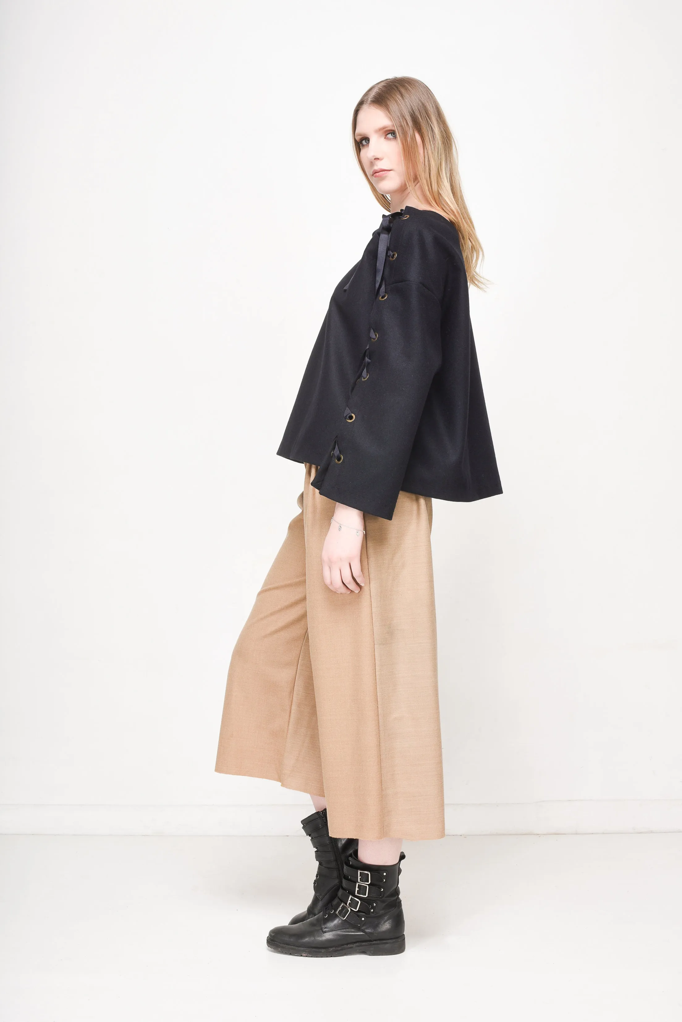 Lose Fit Trendy Wool Top with Lacing Sleeves