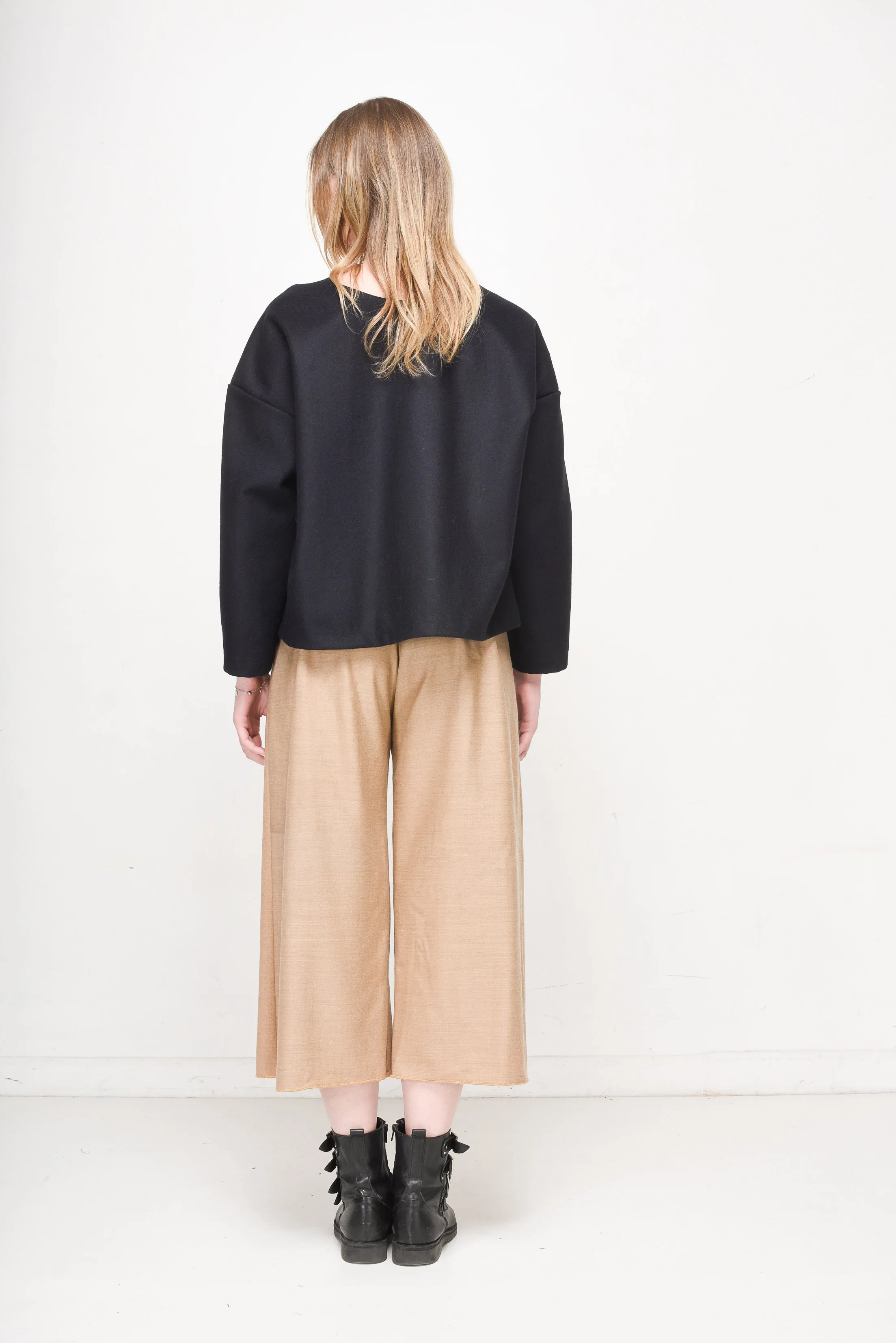 Lose Fit Trendy Wool Top with Lacing Sleeves