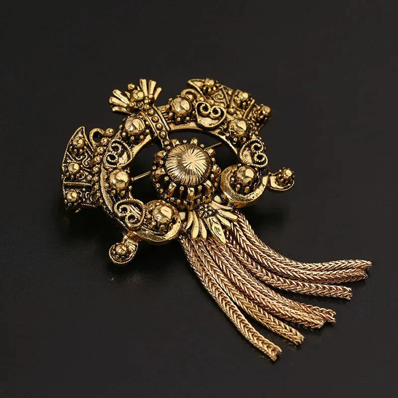 Mal Leather Brooch Pin