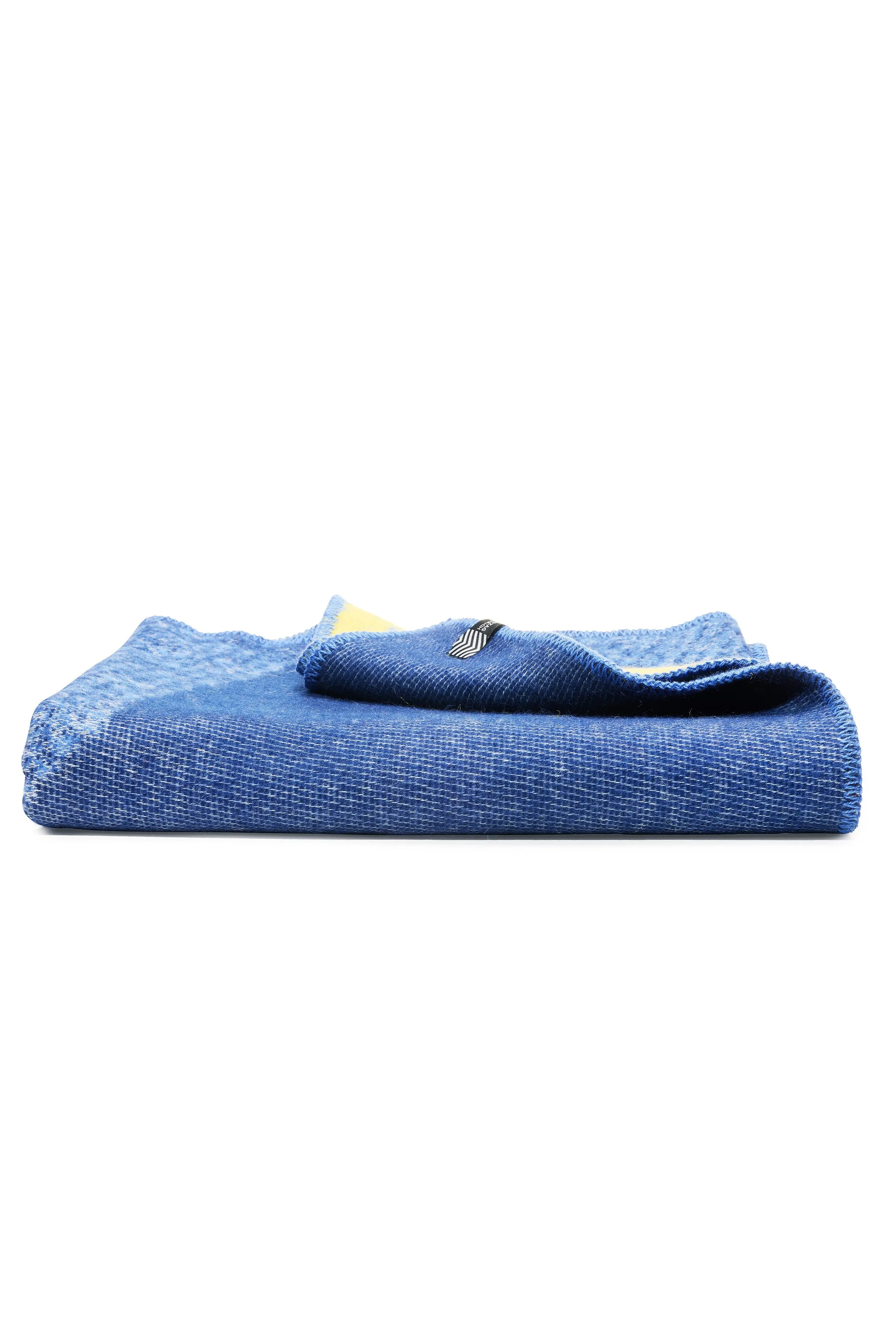 Wool Blanket "Planet" by Teo Gonzalez
